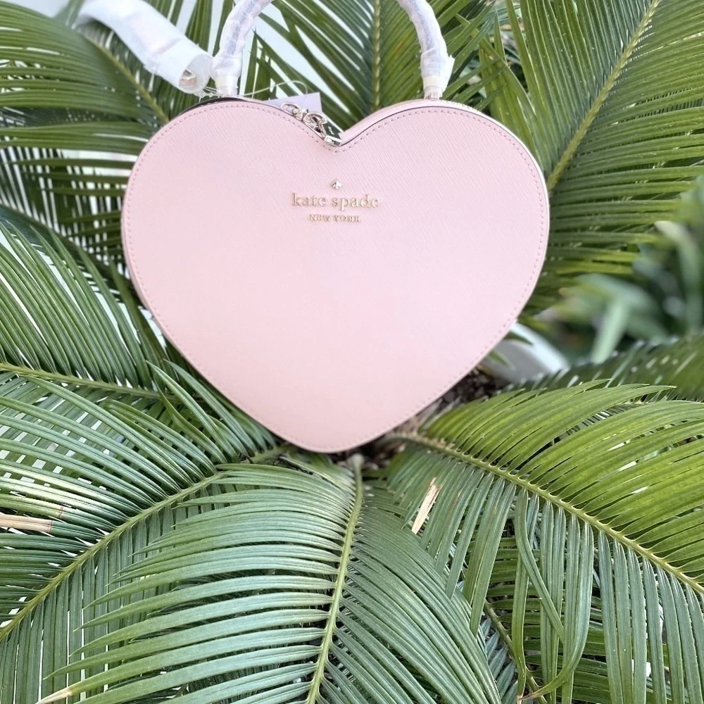 Kate Spade large heart Bag. NWT - Picture 2 of 15